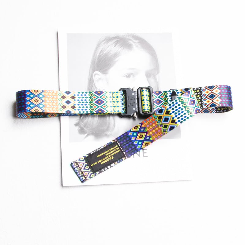 Kangast vöö kobras lukuga, luku materiāls: sulam, kinnitamine: lukk, laius 2-4 cm