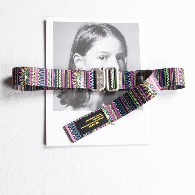 Kangast vöö kobras lukuga, luku materiāls: sulam, kinnitamine: lukk, laius 2-4 cm