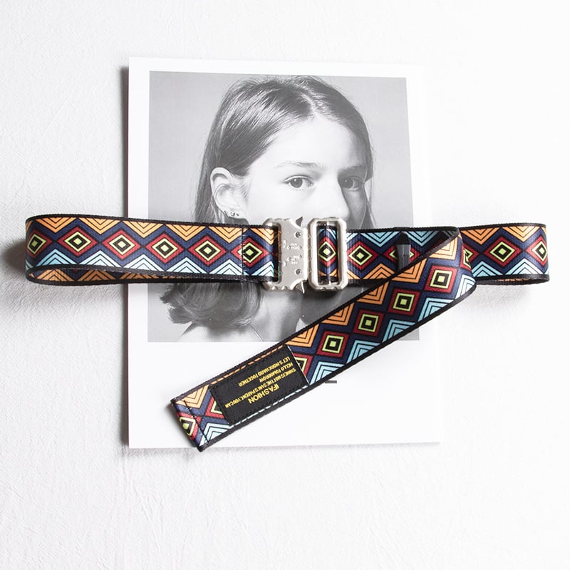 Kangast vöö kobras lukuga, luku materiāls: sulam, kinnitamine: lukk, laius 2-4 cm