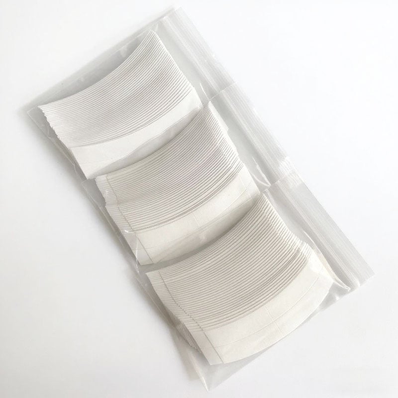 Parukų priežiūros rinkinys: plaukų tinklas, plieninė šukė ir priežiūros tirpalo laikiklis – penkių dalių parukų rinkinys