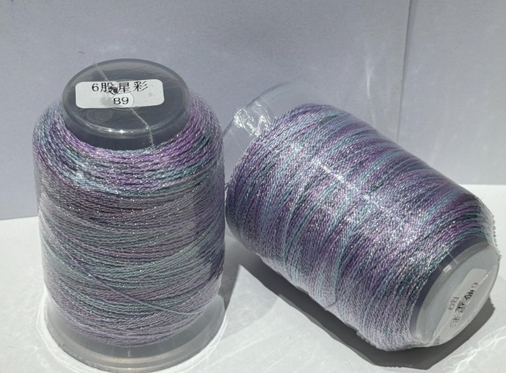 Perlų virvė, rankomis megzta, su žvaigždėto dangaus efektu, siūloma 6 arba 9 siūlų konfigūracijose