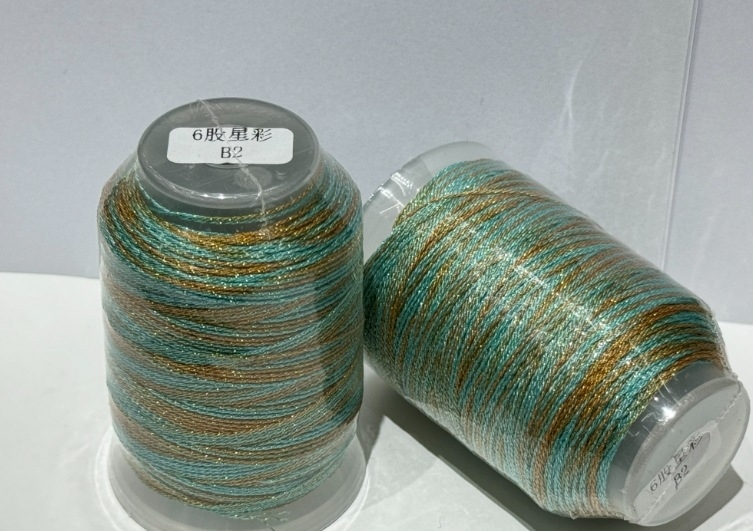 Perlų virvė, rankomis megzta, su žvaigždėto dangaus efektu, siūloma 6 arba 9 siūlų konfigūracijose