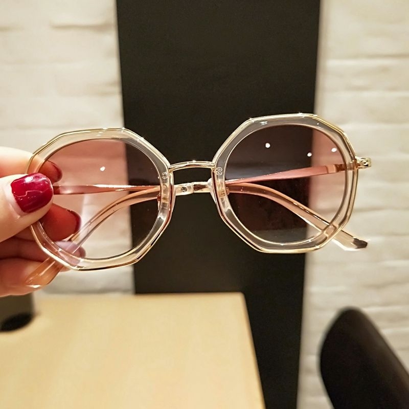 Bērnu saulesbrilles, nav polarizētas, kristāla lēcas, rāmis no TR+metāla un vara sakausējuma, caurlaidības kategorija 2, 2024. gada pavasaris