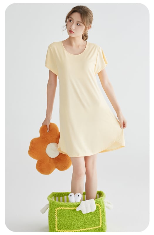 Noćna haljina s jastučićima za dojke — reciklirana vlakna, regenerirana celulozna vlakna, srednja gustoća 161–180 g/m², U- oblik vratnog izreza, bez rukava