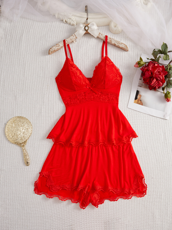 Női csipkés pizsama szett: felső csipével és rövidnadrággal - poliészter, ujj nélküli, kerek nyak, két részes