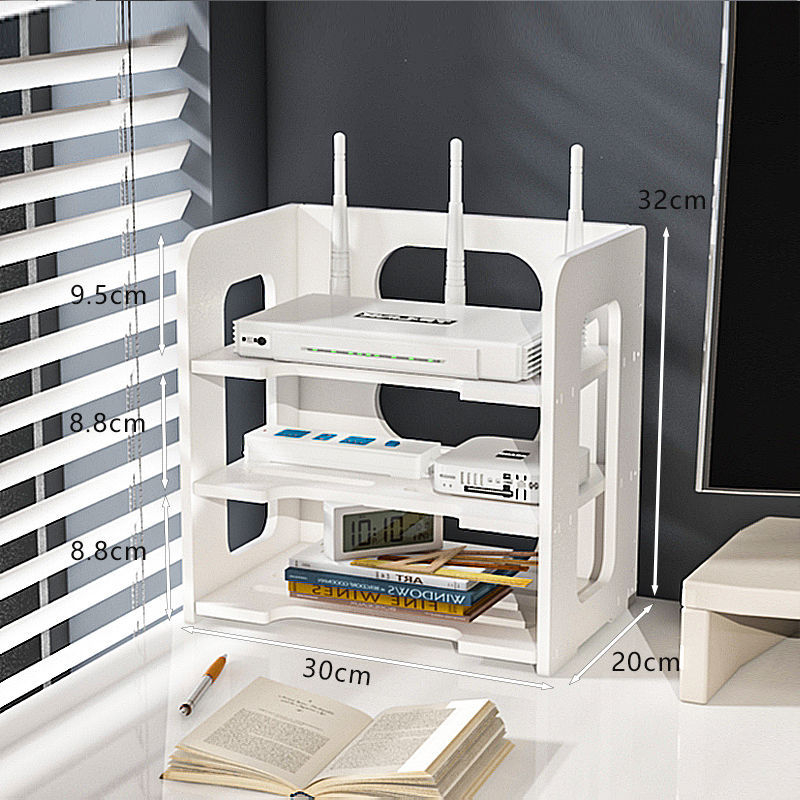 Sešstāvu sienas plaukts maršrutētājam un kabeliem ar caurumiem, no mākslīgās plāksnes