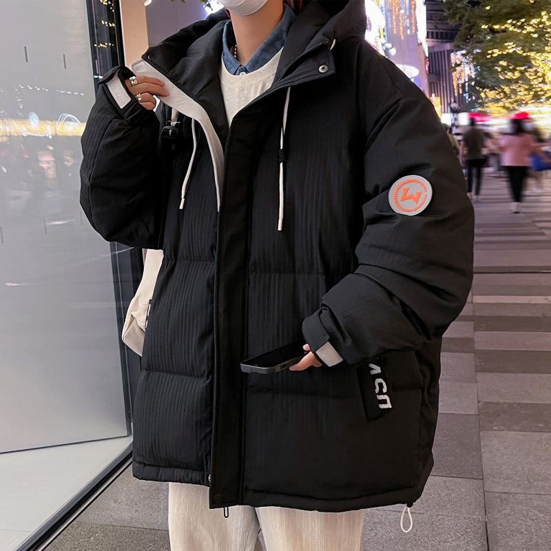 Talvejakke valge pardi sulgedega täidisega, paks, kapuuts, tõmblukuga, keskmise pikkusega, polüestrist välistä