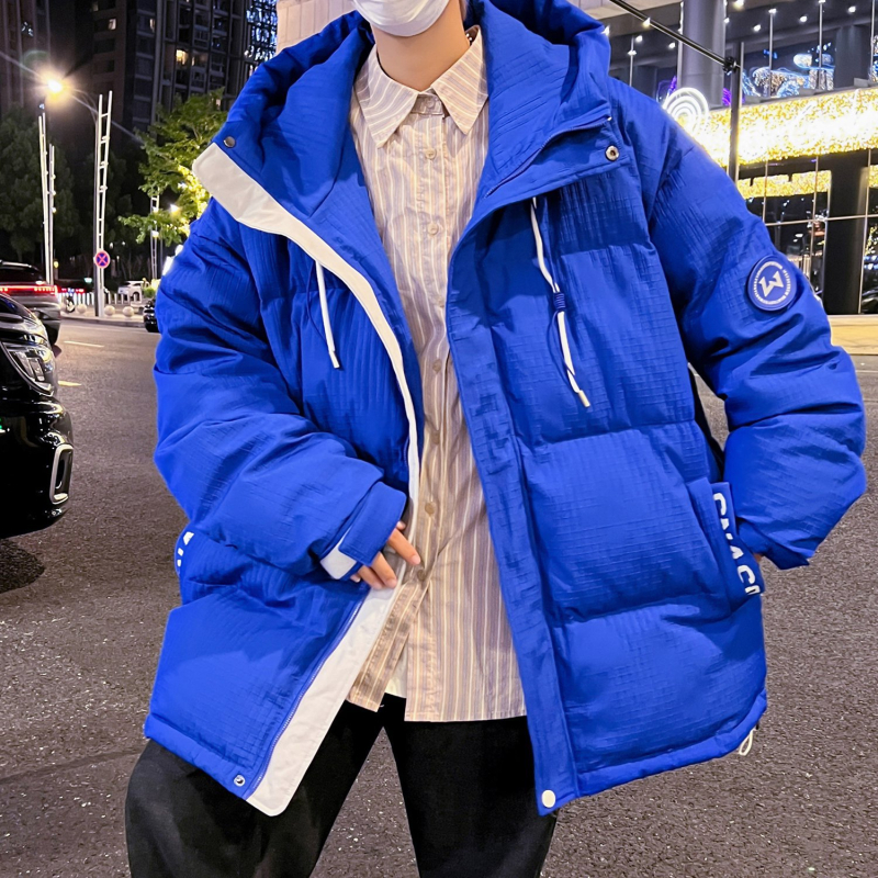 Talvejakke valge pardi sulgedega täidisega, paks, kapuuts, tõmblukuga, keskmise pikkusega, polüestrist välistä