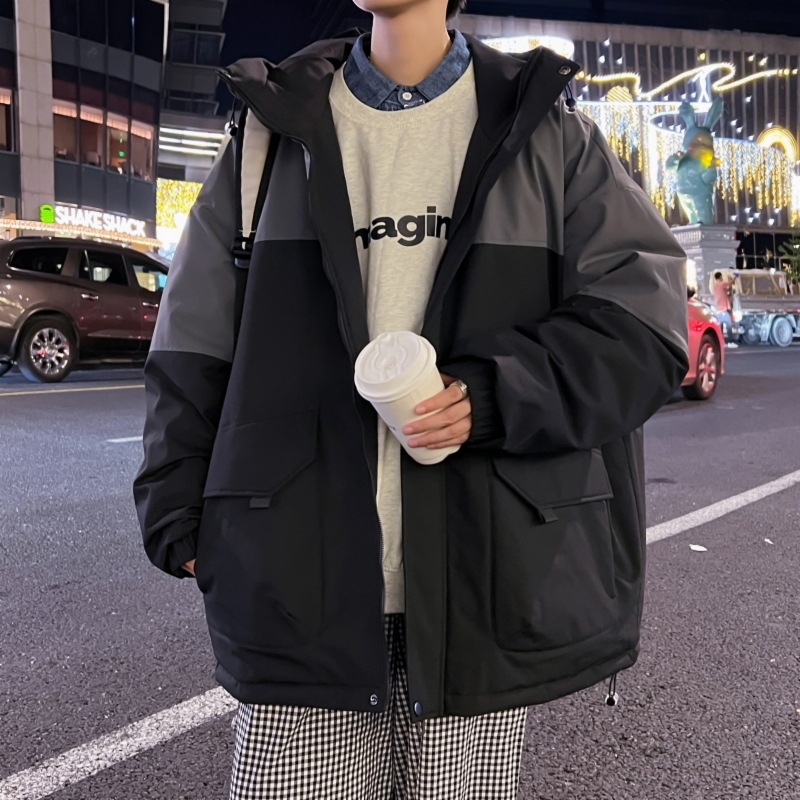 Talvejakke valge pardi sulgedega täidisega, paks, kapuuts, tõmblukuga, keskmise pikkusega, polüestrist välistä