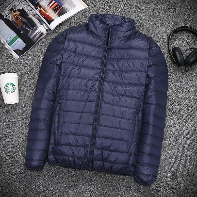 Jachetă de puf pentru bărbați ultra-subțire, scurtă, cu glugă și guler înalt, fermoar, exterior din nylon, umplutură din puf de rață alb, 550 fill power, impermeabilă și rezistentă la vânt, stil casual