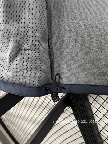 Palton bărbătesc din bumbac pentru iarnă, cu glugă - fermoar frontal, croială lejeră, guler rever, buzunare laterale