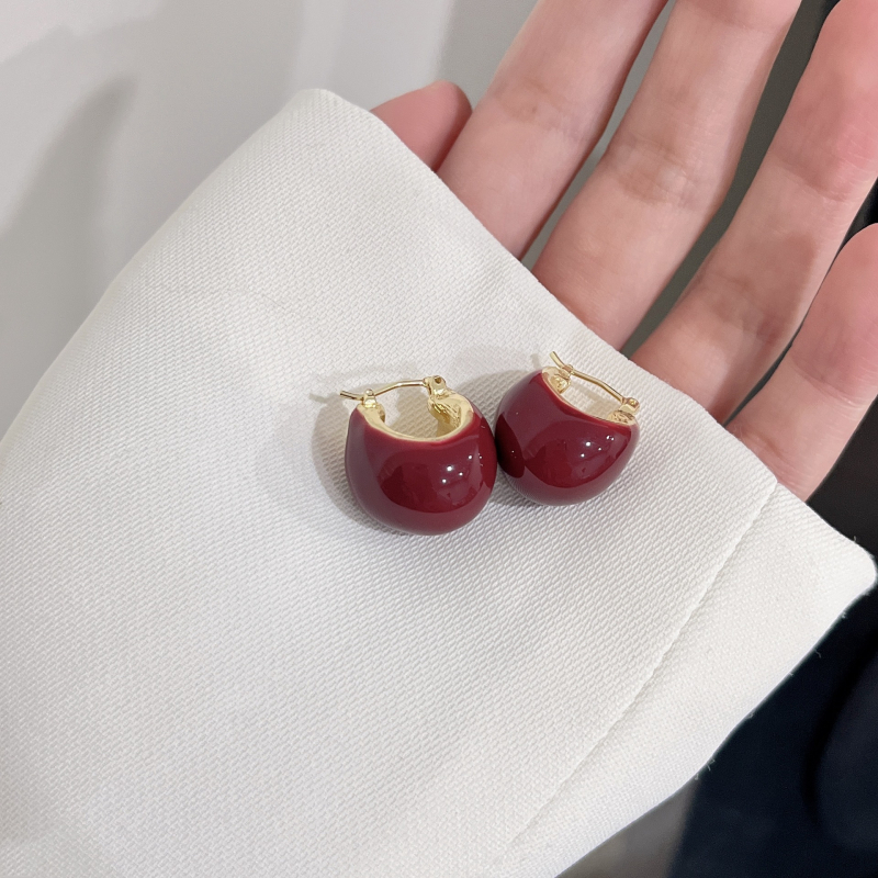 Naušnice od bakra, završni premaz uljem, geometrijski stil, inspirirano japanskim i korejskim dizajnom, izlazak jeseni 2023