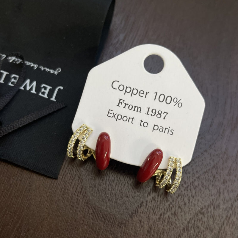 Naušnice od bakra, završni premaz uljem, geometrijski stil, inspirirano japanskim i korejskim dizajnom, izlazak jeseni 2023