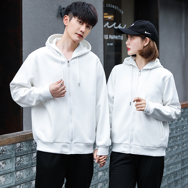 Mikina s kapuljom i zatvaračem te logom u tisku, pamukasta tkanina, unutarnja pamukova podstava, debeli materijal, džepovi s 3D zakrpama