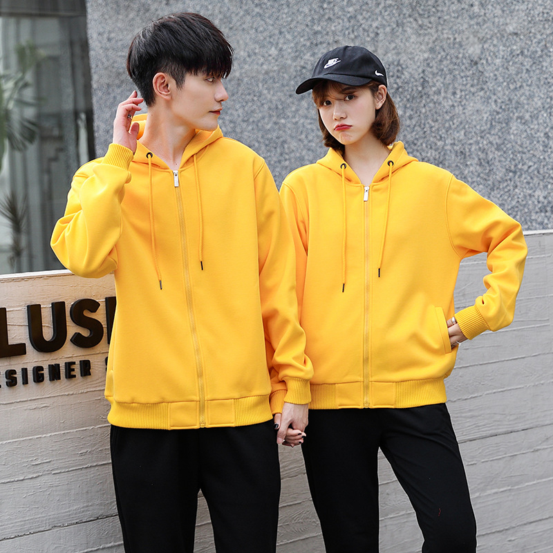 Mikina s kapuljom i zatvaračem te logom u tisku, pamukasta tkanina, unutarnja pamukova podstava, debeli materijal, džepovi s 3D zakrpama