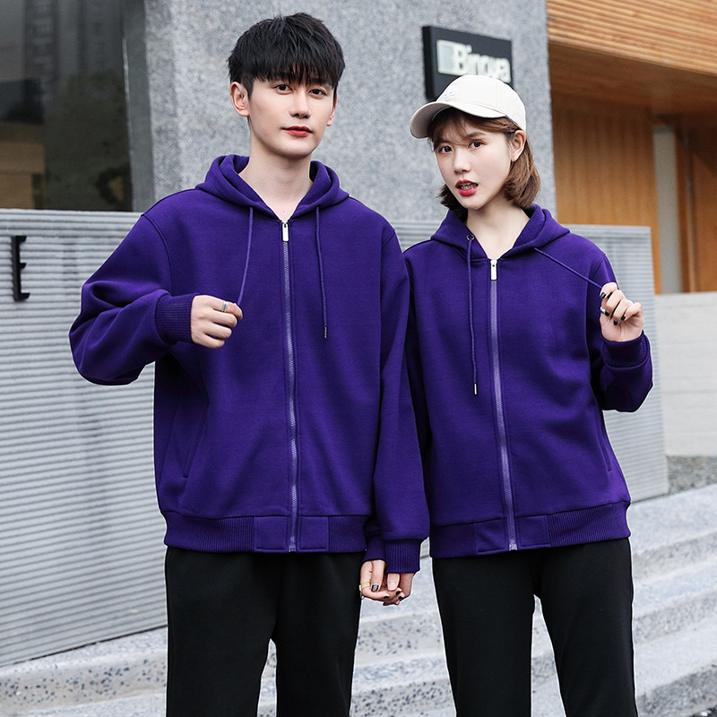 Mikina s kapuljom i zatvaračem te logom u tisku, pamukasta tkanina, unutarnja pamukova podstava, debeli materijal, džepovi s 3D zakrpama