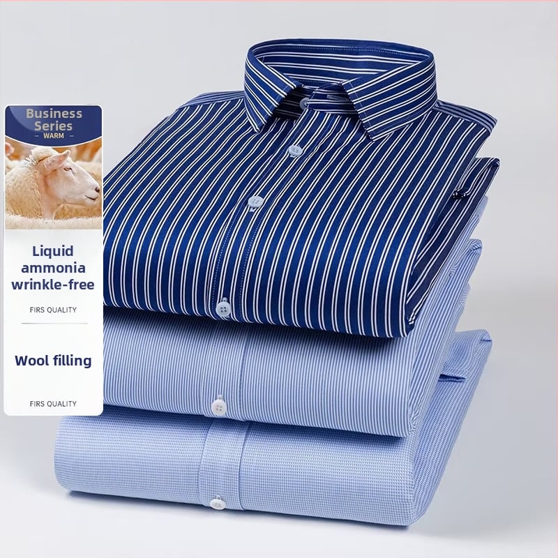 Košulja s vunenom podstavom; vanjska tkanina 100% pamuk; punjenje 30% vuna; obrađena tekućim amonijakom bez glađenja; debela, prugasta, kvadratni ovratnik, dugi rukav