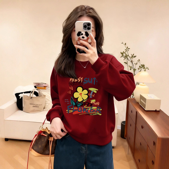 Női kapucnis pulóver kerek nyakkal, hosszú ujjú, szöveges nyomtatás, őszi 2025, európai elegáns ingázó stílus