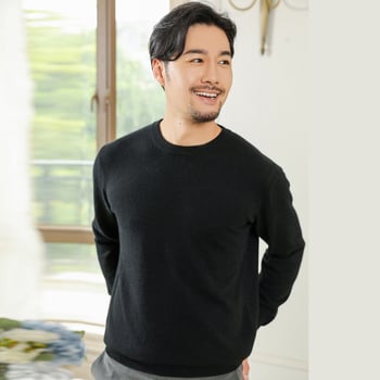 Muški pleteni pulover, okrugli izrez, dugi rukavi, slobodan kroj, 70% poliesterska smjesa