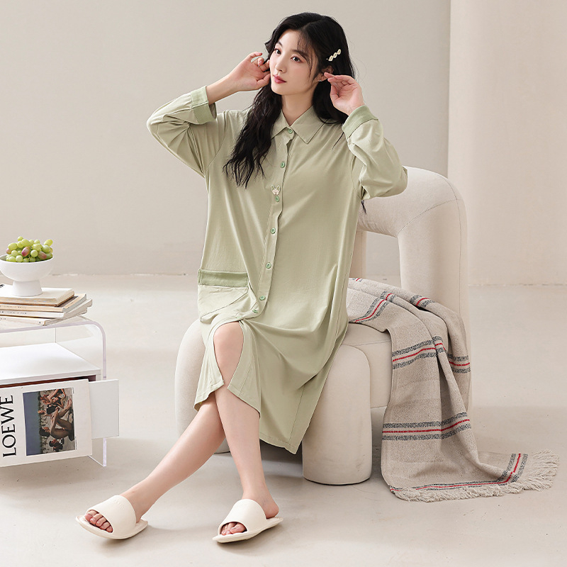 Ženska trudnica pamučna noćna haljina s jastučićem za grudi, dugi rukavi, srednja duljina, proljeće–jesen, prozračna i pogodna i za nošenje vani (90–95% pamuk, 181–200 g/m², dugi rukavi, srednja duljina)