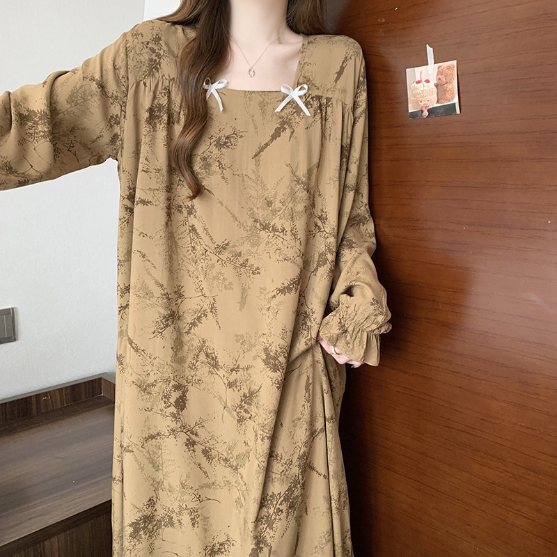 Noćna haljina s dugim rukavima od pamuk-svilk, izuzetno tanak viskozni materijal, U izrez, opuštena ravna silueta, kućna odjeća za spavanje