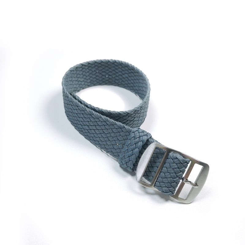 Nijon narukvica za sat s twist pletenicom, srebrno matovim kopčom od nehrđajućeg čelika; marka Instantaneous jump strap.