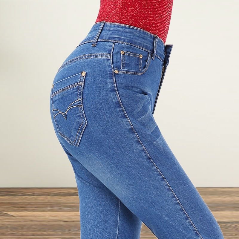 Ženske traperice, ravne krojene, visokim strukom, elastične, stanjivanje siluete (denim od pamuka; debela tkanina; proljeće 2025)