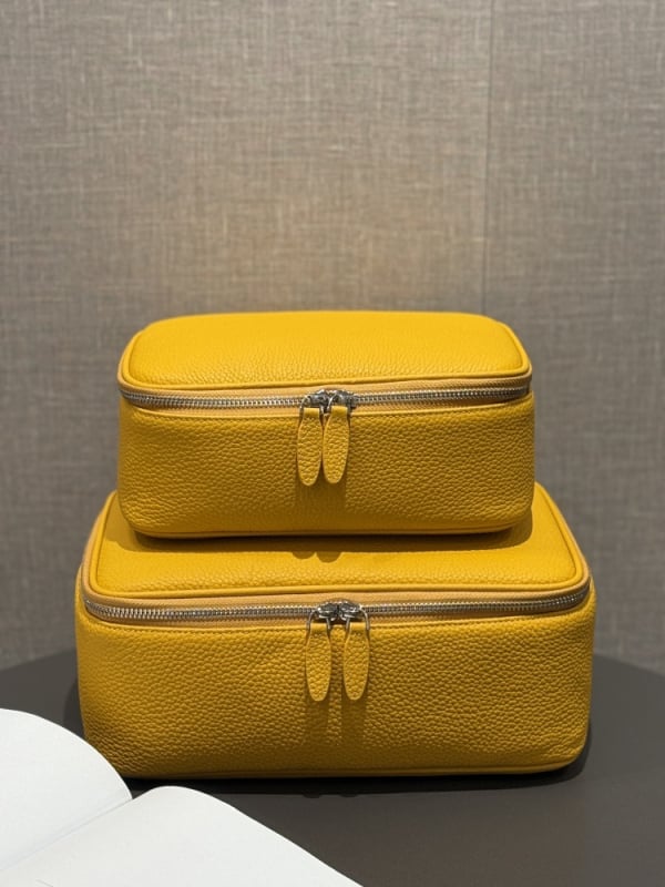 Patiesa ādas biscuit stila kosmētikas soma - pārnēsājama, daudzfunkcionāls ceļojumu kosmētikas organizētājs ar paplašināmu kapacitāti (pirmās slāņa liellopu āda; kanvas iekšējā odai; rāvējslēdzējs)