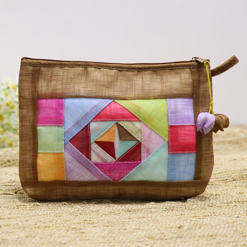 Unisex daudzslāņu soma ar rāvējslēdzēju kosmētikai, telefonam un tualetes piederumiem — kokvilnas un lina audums, ģeometrisks raksts, elpojoša, ūdensnecaurlaidīga, ļoti viegla Pavasara 2025