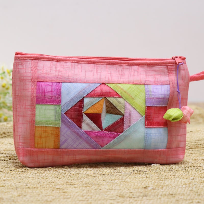 Unisex daudzslāņu soma ar rāvējslēdzēju kosmētikai, telefonam un tualetes piederumiem — kokvilnas un lina audums, ģeometrisks raksts, elpojoša, ūdensnecaurlaidīga, ļoti viegla Pavasara 2025