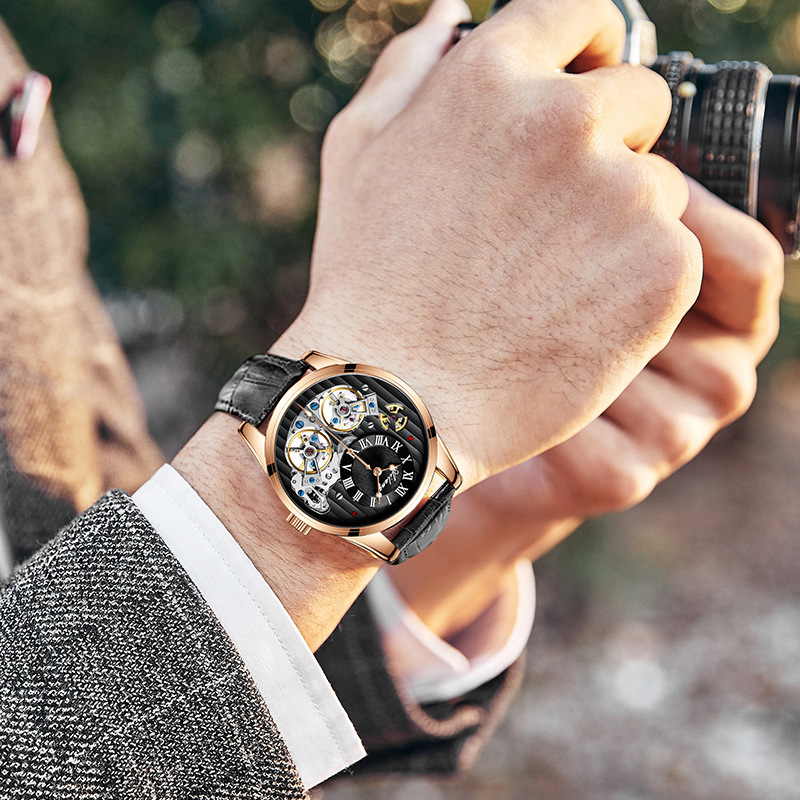 Ai Lang sat s dvostrukim tourbillonom, mehanički pokret, vodootpornost 30 m, kućište od nehrđajućeg čelika, kožni kaiš