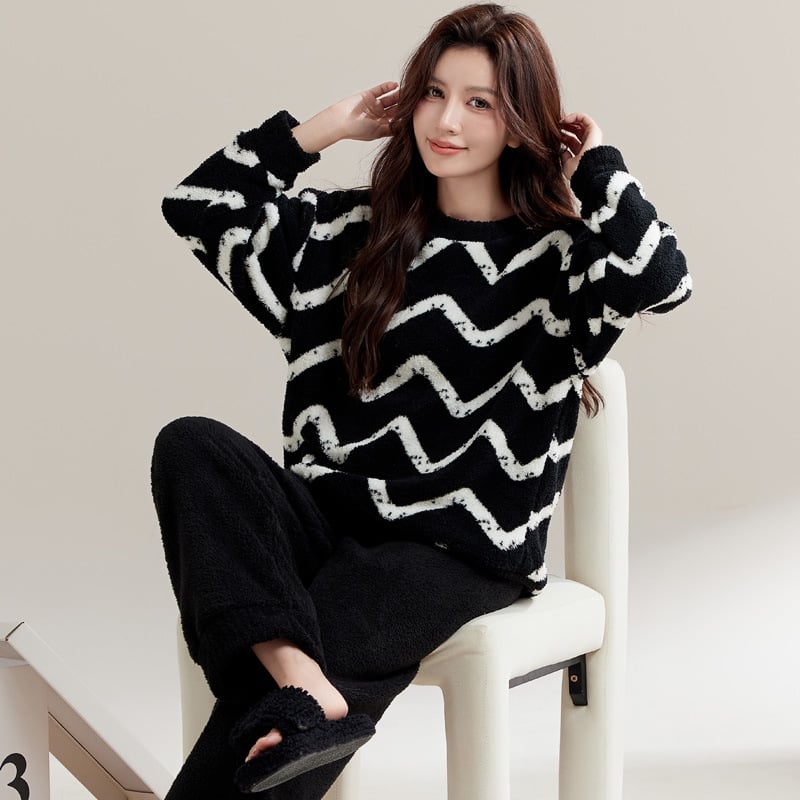 Moterų Half Velvet pižamų komplektas – ilgomis rankovėmis, ilgos kelnės, 100% poliesteris, ekstra stora 301–350 g/m², miego drabužiai rudens/žiemos sezonui, ženklas KuncyHOME