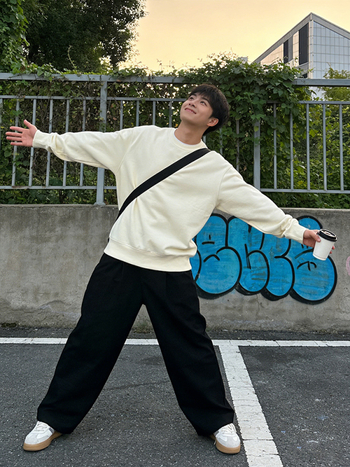 Džemper s okruglim vratom, dugi rukavi, 100% poliester, 230 g, bez kapucne, zimska kolekcija 2025