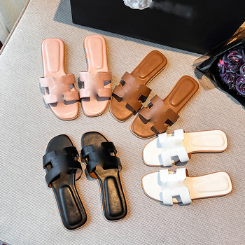 Moterų sandalai su rhinestones, kvadratinės nosies ir H formos dizainas, viršus iš superpluošto, padas iš gumos, vidinė medžiaga iš imitacinės odos, kvėpuojantys, lengvi, neslidūs