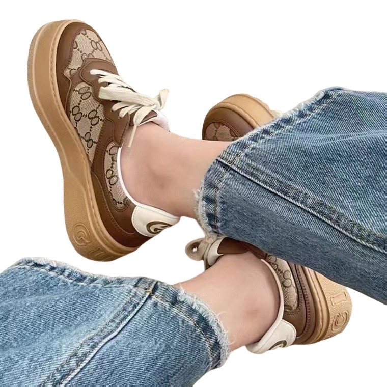 Unisex igapäevased tossud platvormiga, kanvas ülemine, kummist tald, lambanaha sisetald, paeltega kinnituv, klassikaline muster