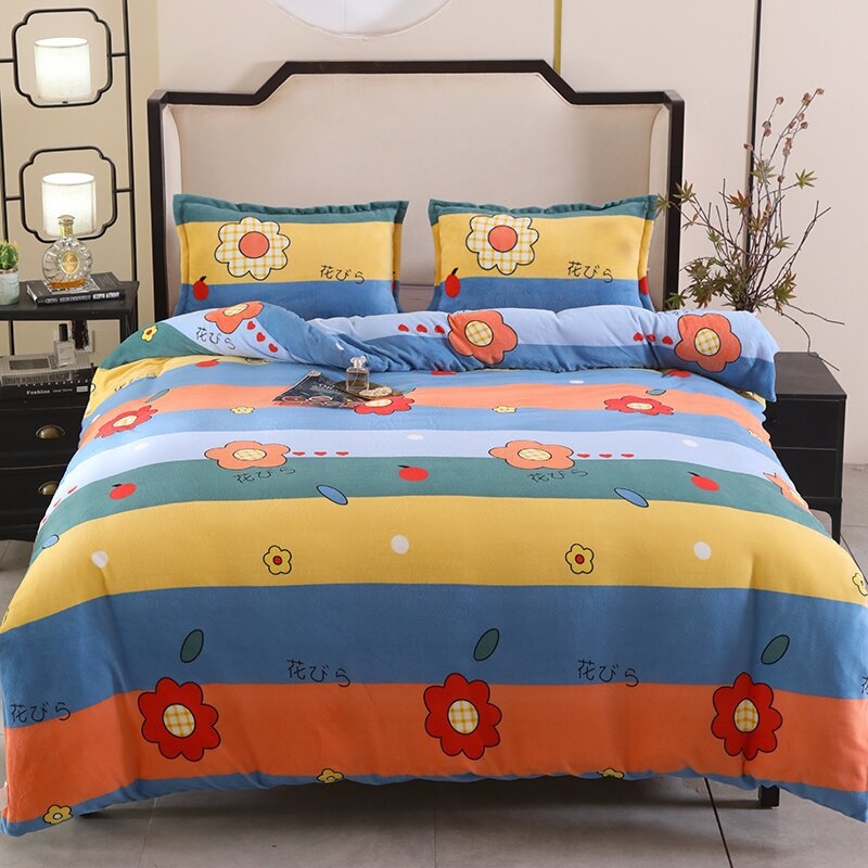 Tej velúros paplanhuzat, mintázat növényekkel és virágokkal, reaktív nyomtatás és színezés, modern minimalista stílus