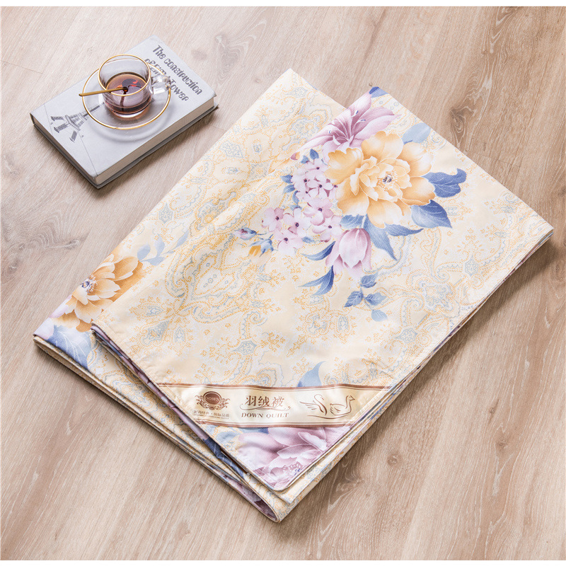 Paplanhuzat (Márka: Warm Brahman; Minta: Plant flowers; Szövés: Quilting; Nyomtatás és színezés: Reactive printing and dyeing; Anyag: Chemical Fiber)