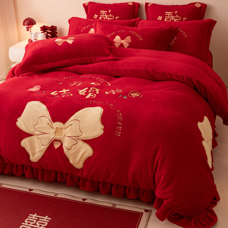 Četru daļu gultas veļas komplekts (piena samts; ģeometrisks raksts; Ķīnas kāzu stils; Twill audums; reaktīvā drukāšana un krāsošana)