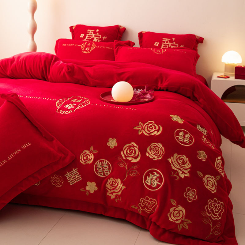 Četru daļu gultas veļas komplekts (piena samts; ģeometrisks raksts; Ķīnas kāzu stils; Twill audums; reaktīvā drukāšana un krāsošana)