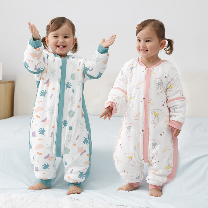 Baba hálózsák szétválasztható lábakkal, vastag téli steppelt dizájn, 100% pamut, poliészter töltet, levehető ujjak