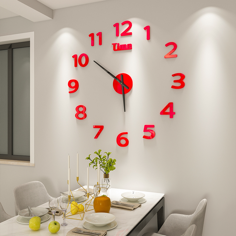 Gaismas analogais galda pulkstenis, ar bateriju darbību, akrila korpuss un kalts stikla ciparnīca