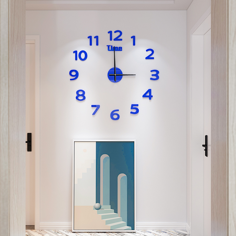 Gaismas analogais galda pulkstenis, ar bateriju darbību, akrila korpuss un kalts stikla ciparnīca