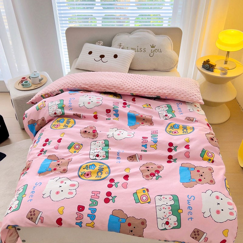 100% pamut paplanhuzat rajzfilm mintával, nyomtatott és twill szövésű, reaktív festéssel, szövet sűrűsége 133×72