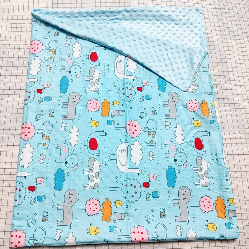 100% pamut paplanhuzat rajzfilm mintával, nyomtatott és twill szövésű, reaktív festéssel, szövet sűrűsége 133×72