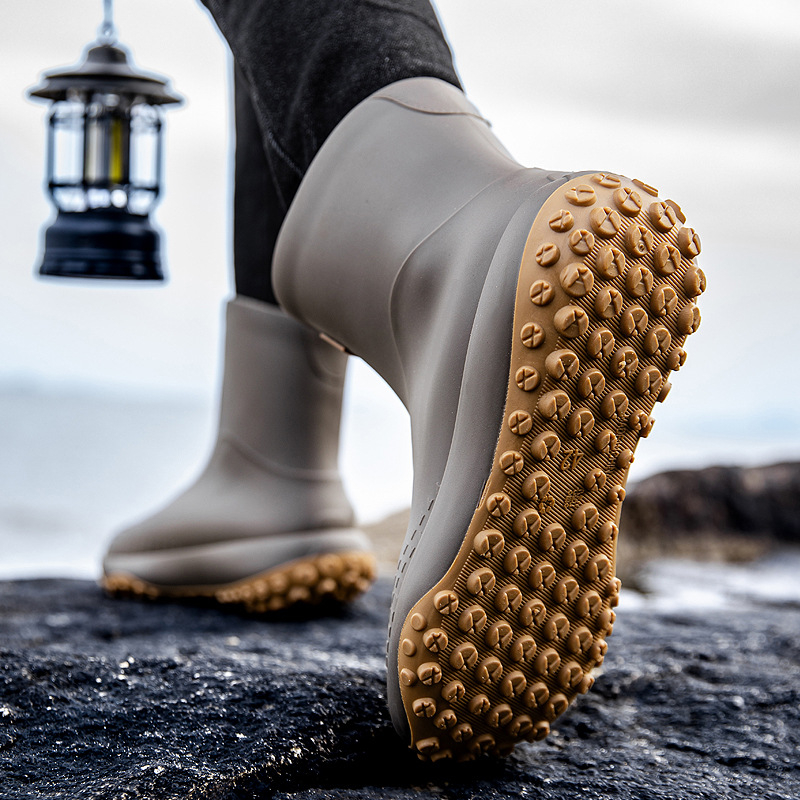 Meeste PVC vihmajalatsid – ülemine osa ja tald PVC, keskmise pikkusega sääred, pull-on stiil, EVA sisetald