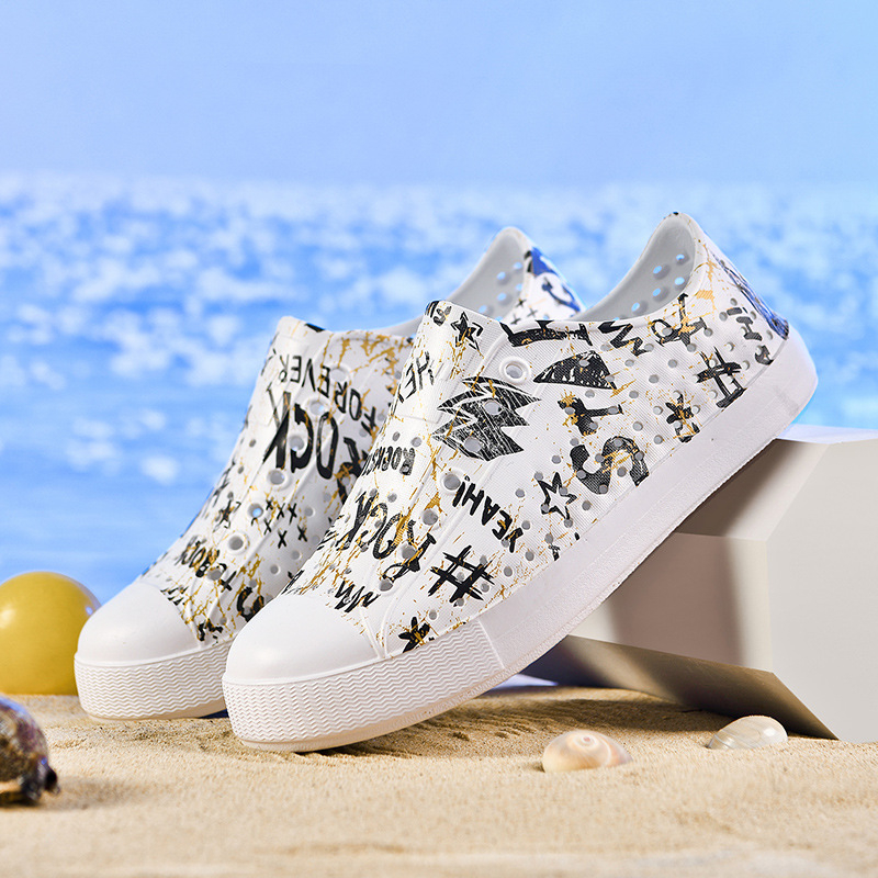 Sandale de plajă cu model floral perforat, partea superioară și talpa din EVA, uscare rapidă, respirabile, impermeabile, vârf rotund, înălțimea tocurilor 2,5 cm