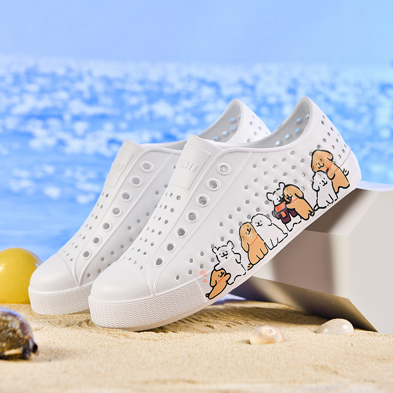 Sandale de plajă cu model floral perforat, partea superioară și talpa din EVA, uscare rapidă, respirabile, impermeabile, vârf rotund, înălțimea tocurilor 2,5 cm