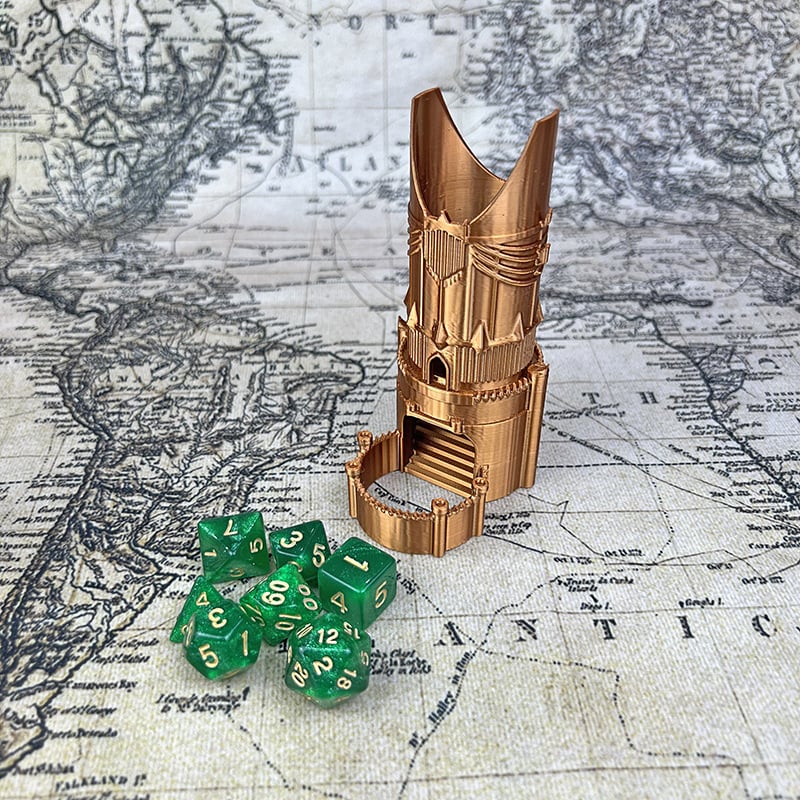 Dungeons & Dragons toranj za kockice za stolne igre, plastični; uzrast 14+, mladi 15–35 godina