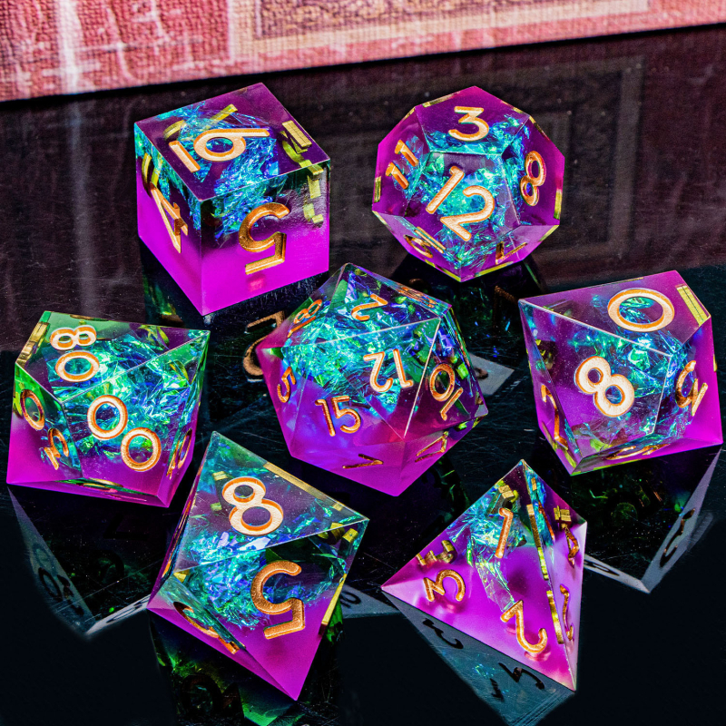 Set D&D kockica od smole — poliedrične D20 kocke s oštrim rubom, pravokutnog stila, 1 komplet u kutiji