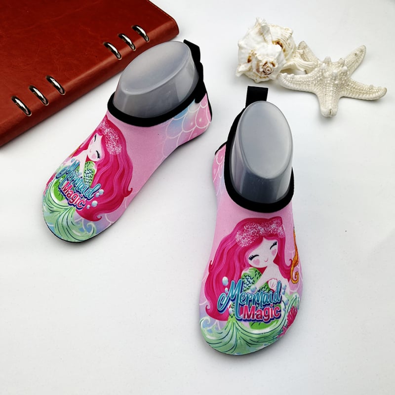 Upes pārgājienu kurpes ar anti-slip ārējo gumijas zoli, ātri žūstošu kokvilnas augšdaļu, vidējā augstuma zole